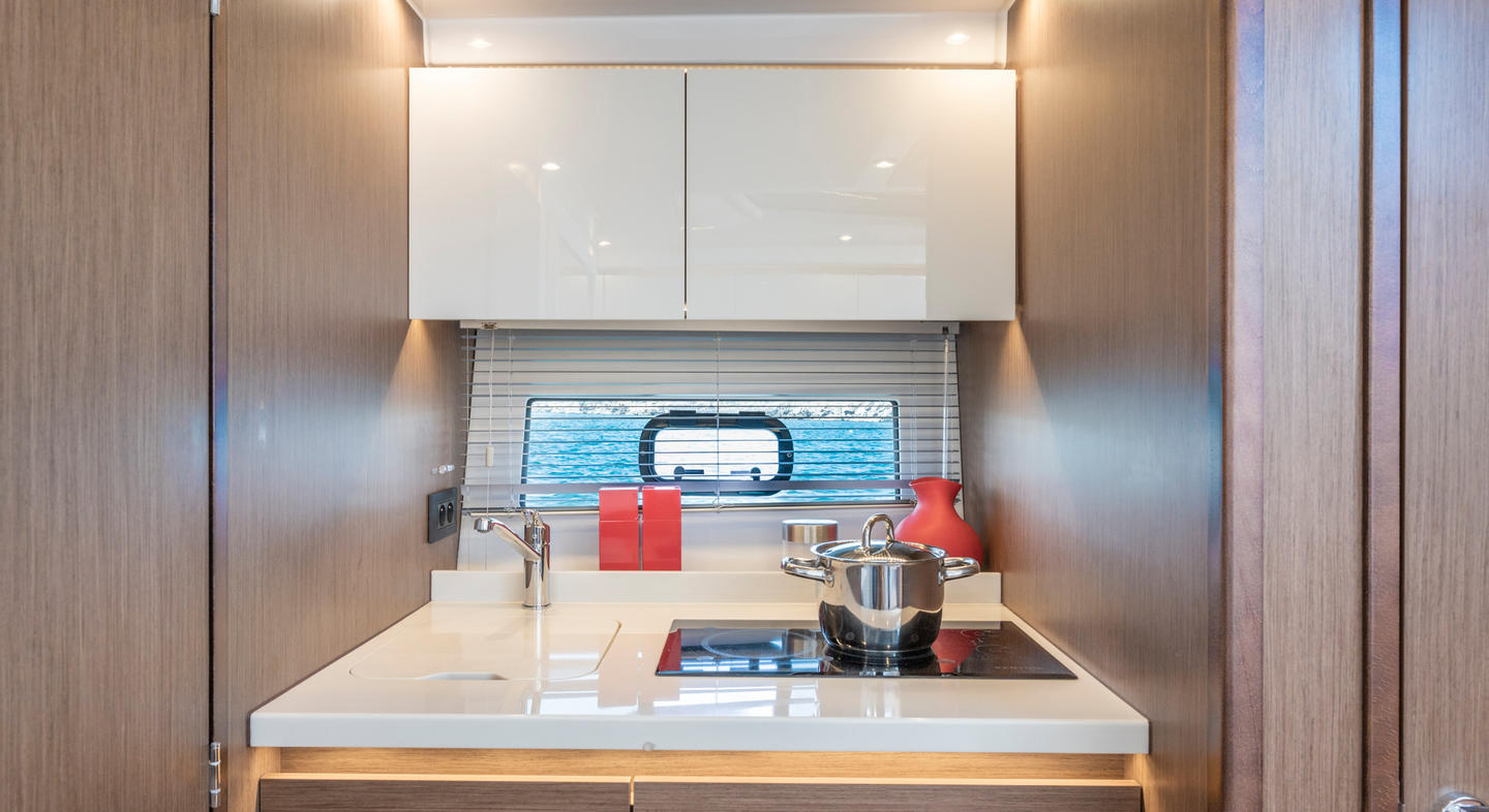 Gran_Turismo_36_Interior_02