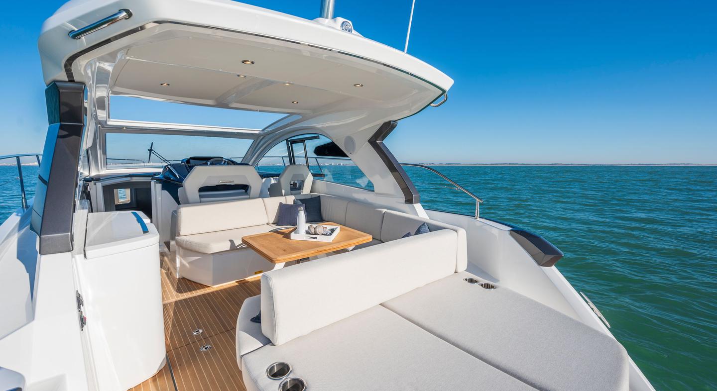 Gran_Turismo_41_Exterior_06